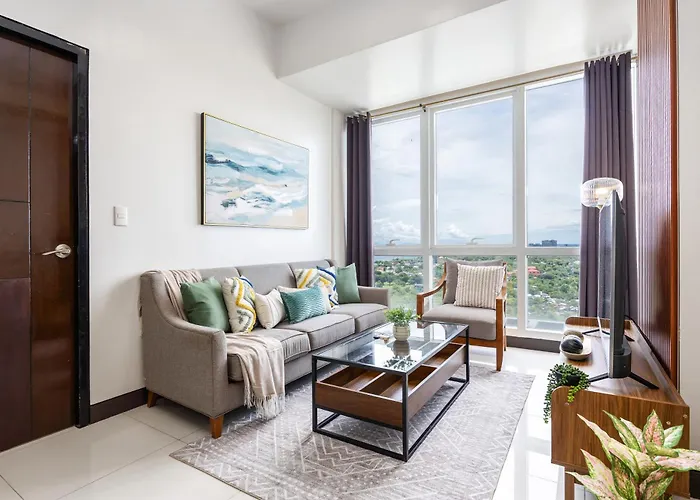 Furnished 2br Floor Minutes To With Amazing Sea View, Netflix, Wifi And Pool Access * Punta Engano (Mactan)