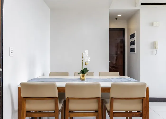 Apartment Furnished 2br Floor Minutes To With Amazing Sea View, Netflix, Wifi And Pool Access *