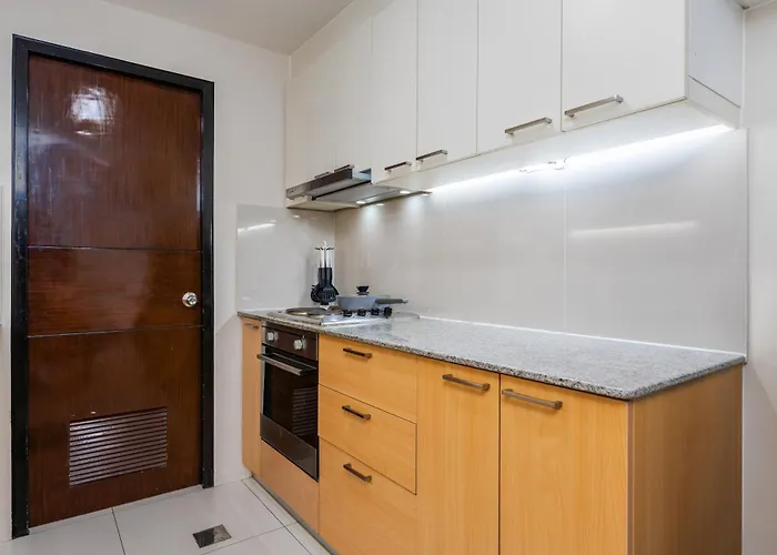 Furnished 2br Floor Minutes To With Amazing Sea View, Netflix, Wifi And Pool Access
