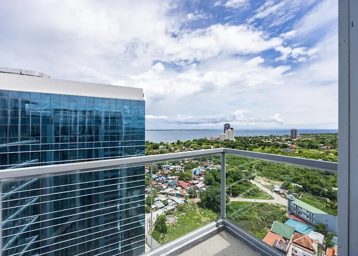 Furnished 2br Floor Minutes To With Amazing Sea View, Netflix, Wifi And Pool Access Apartment Punta Engano (Mactan)