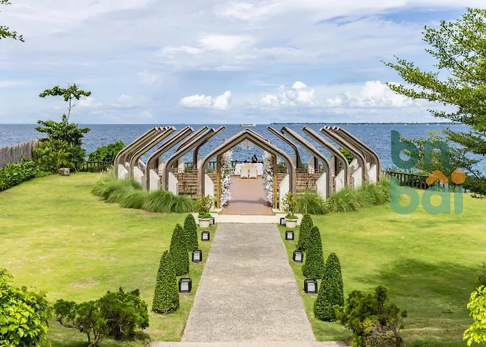 Furnished 2br Floor Minutes To With Amazing Sea View, Netflix, Wifi And Pool Access